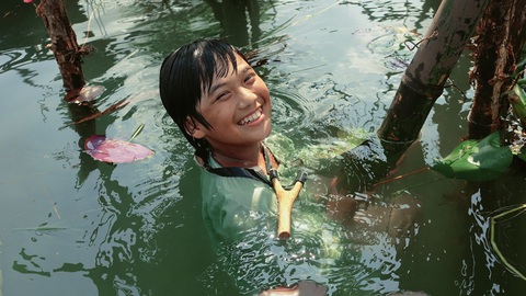 Bé An Đất rừng phương Nam gợi nhớ Hùng Thuận thuở nhỏ - Ảnh 4. Bé An Đất rừng phương Nam gợi nhớ Hùng Thuận thuở nhỏ - Ảnh 4.