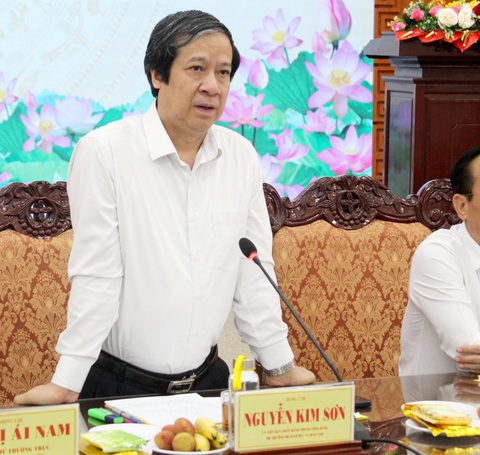 Bộ trưởng Nguyễn Kim Sơn: Đăng ký thi, xét tuyển đại học trực tuyến 100% là đột phá của ngành - Ảnh 1. Bộ trưởng Nguyễn Kim Sơn: Đăng ký thi, xét tuyển đại học trực tuyến 100% là đột phá của ngành - Ảnh 1.