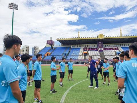 U22 Việt Nam đi dạo sân đá bán kết với U22 Indonesia - Ảnh 2. U22 Việt Nam đi dạo sân đá bán kết với U22 Indonesia - Ảnh 2.