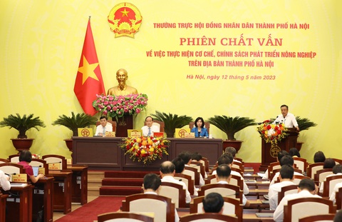 Chủ tịch Hà Nội: Bay flycam để xử lý sai phạm lấn chiếm đất đai, san lấp lòng sông - Ảnh 1. Chủ tịch Hà Nội: Bay flycam để xử lý sai phạm lấn chiếm đất đai, san lấp lòng sông - Ảnh 1.