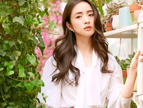 Lâm Y Thần quyết tâm ly hôn vì chồng đại gia có bồ nhí - Ảnh 3. Có vô số tin đồn, Lâm Y Thần có cuộc sống làm dâu, làm vợ ngột ngạt, bế tắc