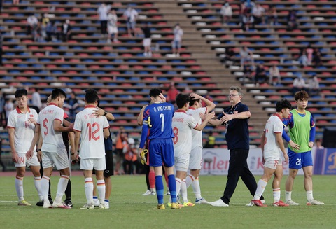 Sự non nớt và nôn nóng thiêu đốt U22 Việt Nam - Ảnh 3. Sự non nớt và nôn nóng thiêu đốt U22 Việt Nam - Ảnh 3.