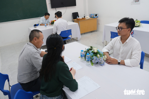 65 doanh nghiệp đến trường đại học săn sinh viên tiềm năng - Ảnh 3. 65 doanh nghiệp đến trường đại học săn sinh viên tiềm năng - Ảnh 3.
