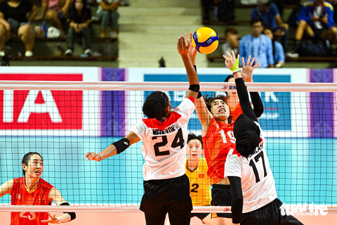 Thót tim trận gặp Indonesia, bóng chuyền nữ Việt Nam vào chung kết SEA Games 32 - Ảnh 2. Thót tim trận gặp Indonesia, bóng chuyền nữ Việt Nam vào chung kết SEA Games 32 - Ảnh 2.