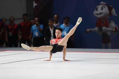 SEA Games ngày 13-5: Nguyễn Thị Thật giành HCV đầu tiên cho xe đạp - Ảnh 3. Màn trình diễn của vận động viên Aerobic mang về HCV cho Việt Nam - Ảnh: Đ.Q