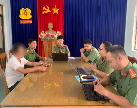 Lập biên bản quản trị viên nhóm chuyên báo chốt đo nồng độ cồn - Ảnh 1. Lập biên bản quản trị viên nhóm chuyên báo chốt đo nồng độ cồn - Ảnh 1.