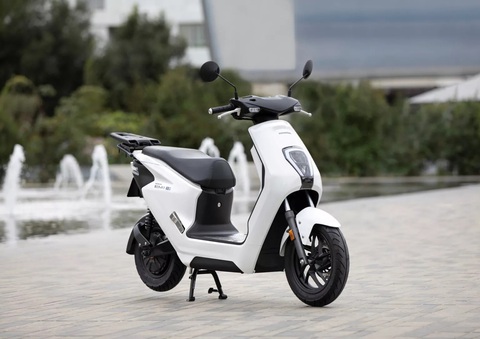 Xe máy điện mới nhất của Honda là mẫu rẻ nhất, chậm nhất của hãng - Ảnh 1. Xe máy điện mới nhất của Honda là mẫu rẻ nhất, chậm nhất của hãng - Ảnh 1.