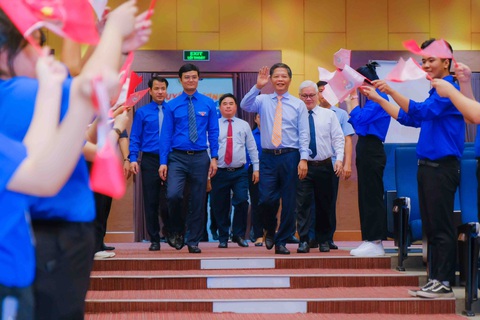 Trung ương Đoàn tuyên dương 54 thợ trẻ giỏi năm 2023 - Ảnh 2. Trung ương Đoàn tuyên dương 54 thợ trẻ giỏi năm 2023 - Ảnh 2.