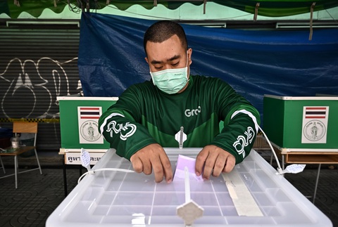 Bắt đầu bầu cử Thái Lan: Cuộc chạy đua giữa ông Prayut và con gái ông Thaksin? - Ảnh 14. Bắt đầu bầu cử Thái Lan: Cuộc chạy đua giữa ông Prayut và con gái ông Thaksin? - Ảnh 14.