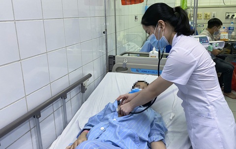 Mới đau bụng mà hạch dày đặc màng bụng? - Ảnh 1. Bệnh nhân lao màng bụng điều trị tại Bệnh viện đa khoa tỉnh Hòa Bình - Ảnh: BVCC