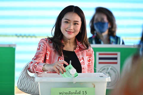 Bắt đầu bầu cử Thái Lan: Cuộc chạy đua giữa ông Prayut và con gái ông Thaksin? - Ảnh 8. Bắt đầu bầu cử Thái Lan: Cuộc chạy đua giữa ông Prayut và con gái ông Thaksin? - Ảnh 8.