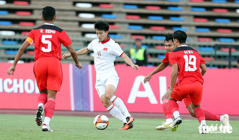 U22 Việt Nam lại mất người trước trận tranh hạng 3 SEA Games 32 - Ảnh 1. U22 Việt Nam lại mất người trước trận tranh hạng 3 SEA Games 32 - Ảnh 1.