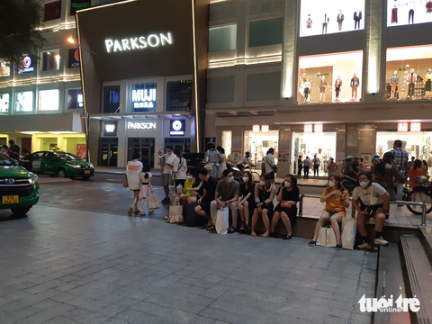 Lấy lại mặt bằng từ Parkson, ông chủ Vạn Hạnh Mall mở trung tâm mua sắm thứ 2 - Ảnh 1. Lấy lại mặt bằng từ Parkson, ông chủ Vạn Hạnh Mall mở trung tâm mua sắm thứ 2 - Ảnh 1.
