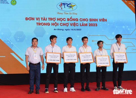 Hơn 1.000 cơ hội việc làm cho sinh viên miền Tây - Ảnh 4. Hơn 1.000 cơ hội việc làm cho sinh viên miền Tây - Ảnh 4.