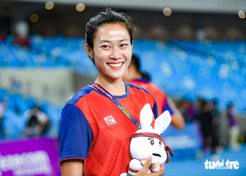 Vẻ đẹp thiên thần của các nữ VĐV điền kinh Việt Nam tại SEA Games 32 - Ảnh 1. Vẻ đẹp thiên thần của các nữ VĐV điền kinh Việt Nam tại SEA Games 32 - Ảnh 1.