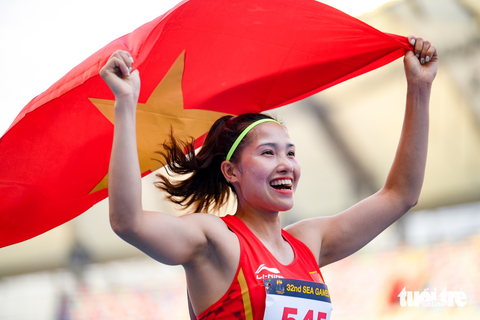 Vẻ đẹp thiên thần của các nữ VĐV điền kinh Việt Nam tại SEA Games 32 - Ảnh 2. Vẻ đẹp thiên thần của các nữ VĐV điền kinh Việt Nam tại SEA Games 32 - Ảnh 2.