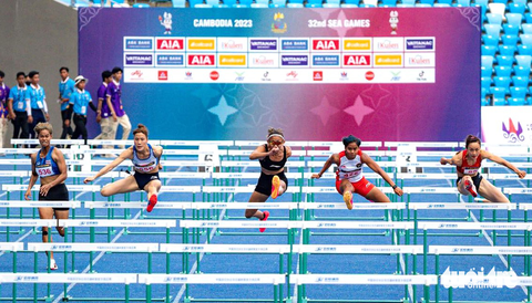 Vẻ đẹp thiên thần của các nữ VĐV điền kinh Việt Nam tại SEA Games 32 - Ảnh 5. Vẻ đẹp thiên thần của các nữ VĐV điền kinh Việt Nam tại SEA Games 32 - Ảnh 5.