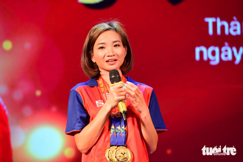 Nguyễn Thị Oanh: Nhiều đồng đội rất giỏi, tôi chỉ may mắn hơn mà thôi - Ảnh 1. Nguyễn Thị Oanh: Nhiều đồng đội rất giỏi, tôi chỉ may mắn hơn mà thôi - Ảnh 1.