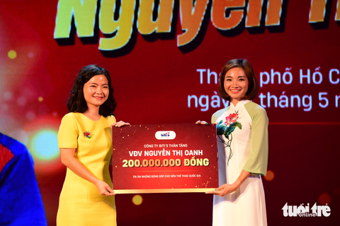 Nguyễn Thị Oanh: Nhiều đồng đội rất giỏi, tôi chỉ may mắn hơn mà thôi - Ảnh 14. Nguyễn Thị Oanh: Nhiều đồng đội rất giỏi, tôi chỉ may mắn hơn mà thôi - Ảnh 14.