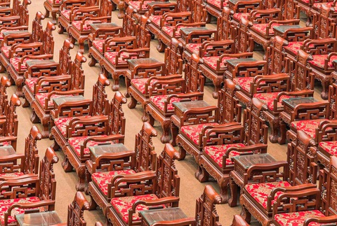 Bắc Ninh lên tiếng vụ ghế nhà hát quan họ gây tranh cãi: Mọi người muốn nói gì thì nói - Ảnh 1. Bắc Ninh lên tiếng vụ ghế nhà hát quan họ gây tranh cãi: Mọi người muốn nói gì thì nói - Ảnh 1.
