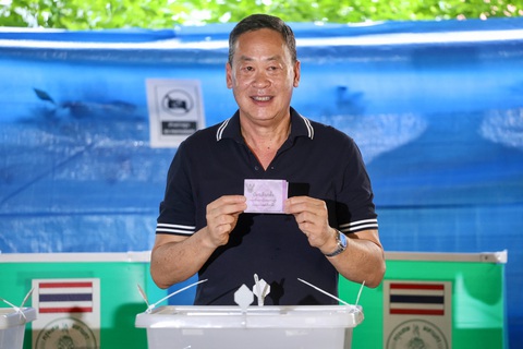 Bắt đầu bầu cử Thái Lan: Cuộc chạy đua giữa ông Prayut và con gái ông Thaksin? - Ảnh 7. Bắt đầu bầu cử Thái Lan: Cuộc chạy đua giữa ông Prayut và con gái ông Thaksin? - Ảnh 7.