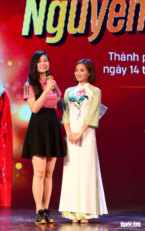 VĐV Nguyễn Thị Oanh: Sự nghiệt ngã giúp tôi bùng nổ - Ảnh 3. Nguyễn Thị Oanh trong bộ áo dài thướt tha - Ảnh: DUYÊN PHAN