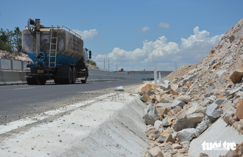 Cao tốc Vĩnh Hảo - Phan Thiết cho xe chạy từ 19-5 - Ảnh 6. Cao tốc Vĩnh Hảo - Phan Thiết cho xe chạy từ 19-5 - Ảnh 6.