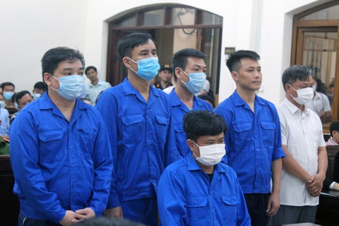 Giám đốc vẽ dự án ma lừa hơn 400 khách hàng lãnh 20 năm tù - Ảnh 1. Giám đốc vẽ dự án ma lừa hơn 400 khách hàng lãnh 20 năm tù - Ảnh 1.