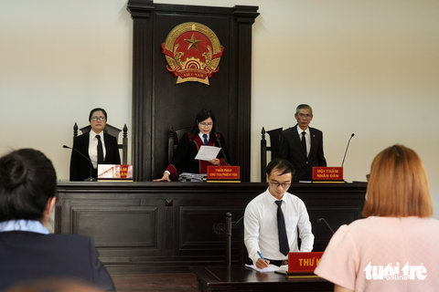 Cuối tháng 5, xử lại vụ tranh chấp giữa hoa hậu Thùy Tiên và bà Đặng Thùy Trang - Ảnh 1. Cuối tháng 5, xử lại vụ tranh chấp giữa hoa hậu Thùy Tiên và bà Đặng Thùy Trang - Ảnh 1.