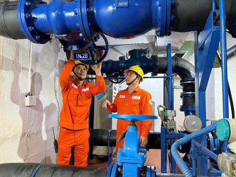 Nắng nóng, thủy điện cạn nước… kêu gọi người dân tiết kiệm điện - Ảnh 3. Nắng nóng, thủy điện cạn nước… kêu gọi người dân tiết kiệm điện - Ảnh 3.