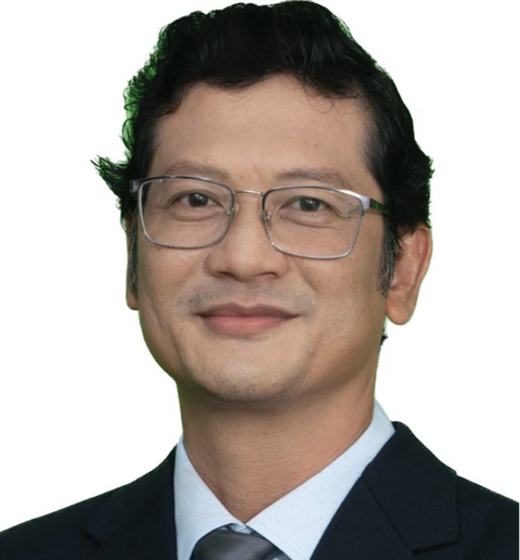 Mua ô tô cũ bị "dính" lỗi vi phạm giao thông của chủ trước? - Ảnh 1. Luật sư Nguyễn Phong Phú