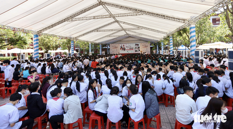 Học đường không chỉ có bạo lực nóng, còn có bạo lực lạnh, bạo lực trắng... - Ảnh 1. Học đường không chỉ có bạo lực nóng, còn có bạo lực lạnh, bạo lực trắng... - Ảnh 1.