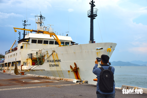 Tàu Viện sĩ Oparin đến Nha Trang khảo sát biển - Ảnh 1. Tàu Viện sĩ Oparin đến Nha Trang khảo sát biển - Ảnh 1.