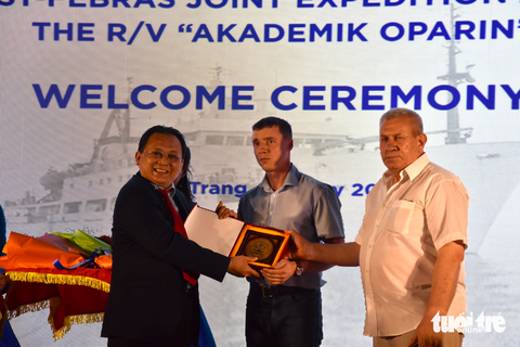 Tàu Viện sĩ Oparin đến Nha Trang khảo sát biển - Ảnh 3. Tàu Viện sĩ Oparin đến Nha Trang khảo sát biển - Ảnh 3.