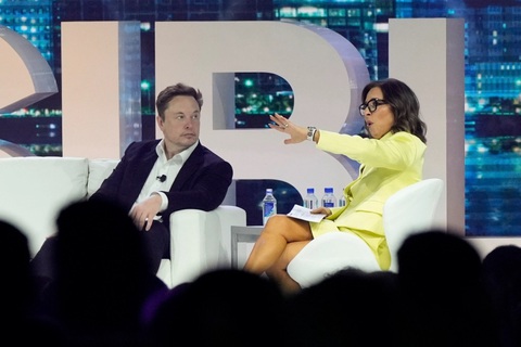 Elon Musk muốn tự tuyển từng người vào Tesla: Sẽ mất 21 ngày đêm không ăn không ngủ - Ảnh 3. Elon Musk muốn tự tuyển từng người vào Tesla: Sẽ mất 21 ngày đêm không ăn không ngủ - Ảnh 3.