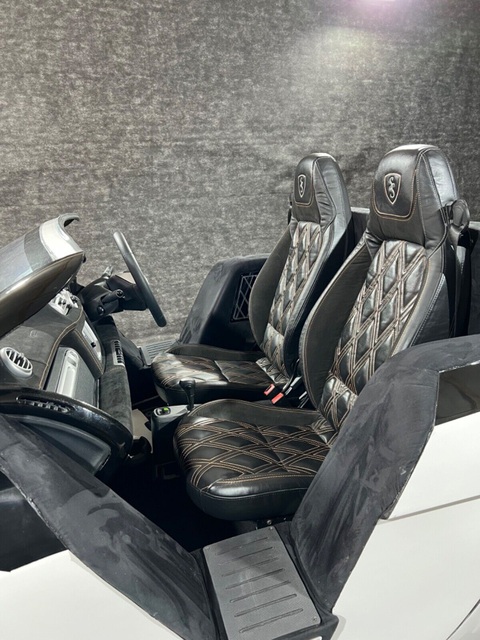 Smart Fortwo độ kiểu Lamborghini thành siêu xe cực ngắn - Ảnh 6. Smart Fortwo độ kiểu Lamborghini thành siêu xe cực ngắn - Ảnh 6.