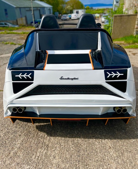 Smart Fortwo độ kiểu Lamborghini thành siêu xe cực ngắn - Ảnh 3. Smart Fortwo độ kiểu Lamborghini thành siêu xe cực ngắn - Ảnh 3.