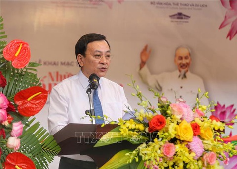 Triển lãm tôn vinh 133 tấm gương bình dị mà cao quý - Ảnh 1. Triển lãm tôn vinh 133 tấm gương bình dị mà cao quý - Ảnh 1.