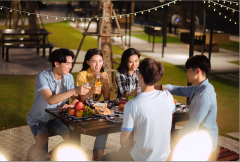 Tổ chức tiệc nướng BBQ ngay tại công viên Central Park gần kề, tận hưởng trọn vẹn khoảnh khắc sum vầy. - Ảnh: D.K Tổ chức tiệc nướng BBQ ngay tại công viên Central Park gần kề, tận hưởng trọn vẹn khoảnh khắc sum vầy. - Ảnh: D.K