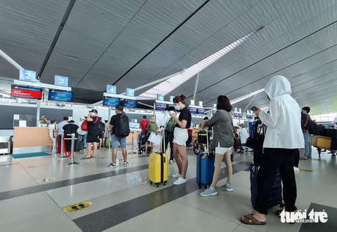 Hai hành khách mang túi bột vào sân bay Phú Quốc: Không phải thuốc nổ - Ảnh 1. Hai hành khách mang túi bột vào sân bay Phú Quốc: Không phải thuốc nổ - Ảnh 1.