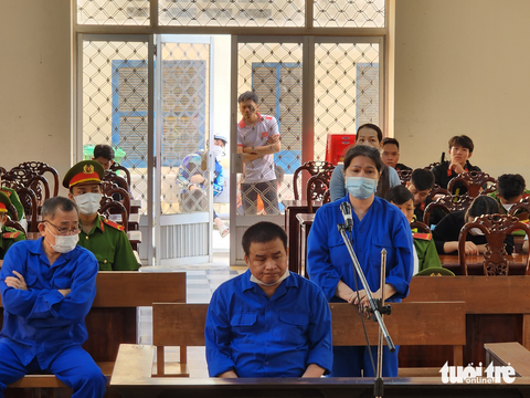 Đề nghị 10-12 năm tù người cầm đầu đường dây đánh bạc nghìn tỉ - Ảnh 1. Đề nghị 10-12 năm tù người cầm đầu đường dây đánh bạc nghìn tỉ - Ảnh 1.