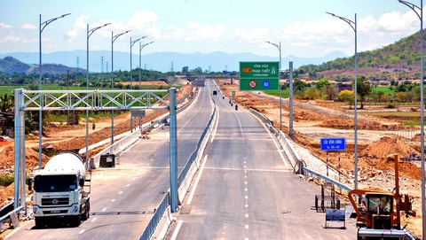 Thu phí để lấy cao tốc nuôi cao tốc - Ảnh 3. Thu phí để lấy cao tốc nuôi cao tốc - Ảnh 3.