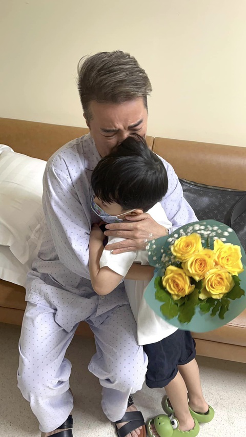 Đàm Vĩnh Hưng năn nỉ khán giả ngừng gửi quà thăm bệnh - Ảnh 5. Đàm Vĩnh Hưng năn nỉ khán giả ngừng gửi quà thăm bệnh - Ảnh 5.