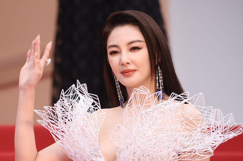 Rosé của Pink gây bất ngờ với vẻ ngoài xinh đẹp trên thảm đỏ Cannes 2023 - Ảnh 8. Rosé của Pink gây bất ngờ với vẻ ngoài xinh đẹp trên thảm đỏ Cannes 2023 - Ảnh 8.