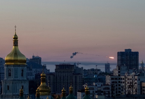Ukraine cảnh báo không kích toàn quốc - Ảnh 1. Ukraine cảnh báo không kích toàn quốc - Ảnh 1.