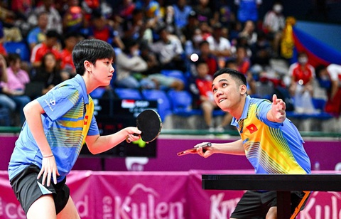 Đinh Anh Hoàng - Trần Mai Ngọc đã đoạt HCV đôi nam nữ cho bóng bàn VN tại SEA Games 32 - Ảnh: NAM TRẦN Đinh Anh Hoàng, Trần Mai Ngọc đoạt HCV đôi nam nữ cho bóng bàn Việt Nam tại SEA Games 32 - Ảnh: NAM TRẦN