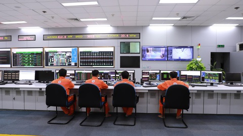 Nhiệt điện Vĩnh Tân 2 giữ vững sản xuất điện - Ảnh 1. Nhiệt điện Vĩnh Tân 2 giữ vững sản xuất điện - Ảnh 1.
