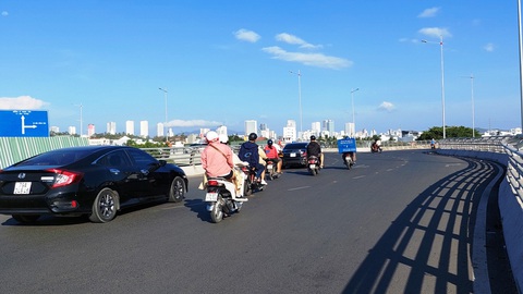 Nguy cơ tai nạn cho dân tại nút giao thông Ngọc Hội, Nha Trang - Ảnh 4. Nguy cơ tai nạn cho dân tại nút giao thông Ngọc Hội, Nha Trang - Ảnh 4.