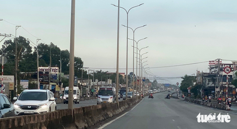 Người dân tranh thủ trở lại TP.HCM, cầu phà đều bị kẹt - Ảnh 11. Người dân tranh thủ trở lại TP.HCM, cầu phà đều bị kẹt - Ảnh 11.
