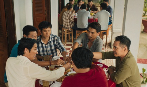 Lý Hải quá tốt bụng và nhẹ tay vì muốn theo đuổi khẩu vị bình dân? - Ảnh 2. Lý Hải quá tốt bụng và nhẹ tay vì muốn theo đuổi khẩu vị bình dân? - Ảnh 2.